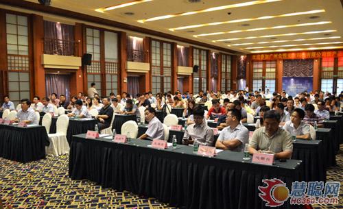 众恒光电“聚”变精彩2012新品发布会隆重召开