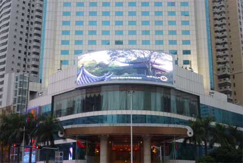 锐拓调试完成彭年酒店室外全彩显示屏项目