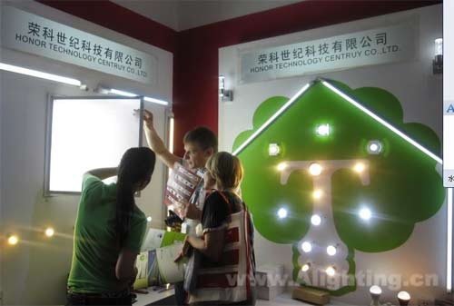 深圳LED采购交易中心照明展受热捧