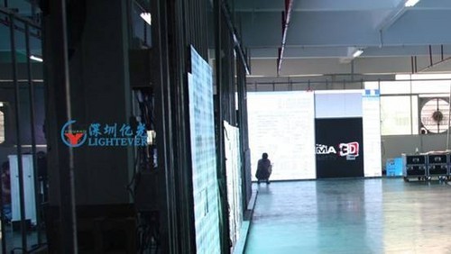 裸眼3D全彩LED显示屏将入驻美国迪斯尼