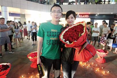 LED屏七夕真情告白 小伙挽回分手女友（图）