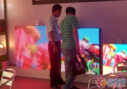 齐普光电亮相2012光博会 演绎光电精彩