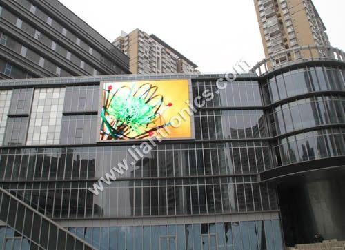 联建LED显示屏装备上海市不夜城广场