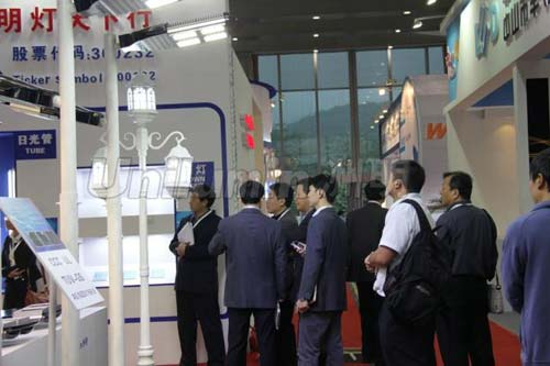 洲明超轻超薄高端LEDKAKA系列闪耀国际展