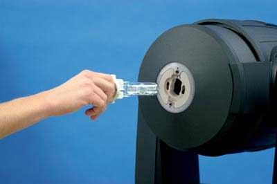 欧司朗Lok-it!®系统:完美光照 一触而发 欧司朗Lok-it!®系统:完美光照 一触而发