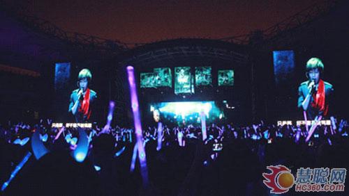 五月天演唱会LED“诺亚方舟”驶入上海虹口体育场