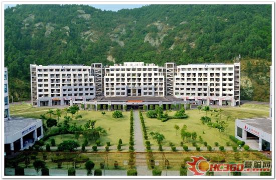 雷凌显示：走LED显示屏产业的特色之路