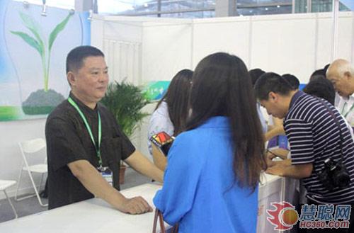 迈锐深圳LED展“免费换灯、送灯”反响剧烈