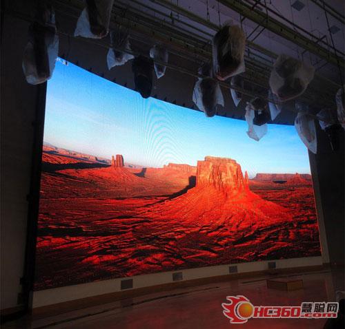 锐拓全彩LED屏走马上任朝鲜人民大剧院