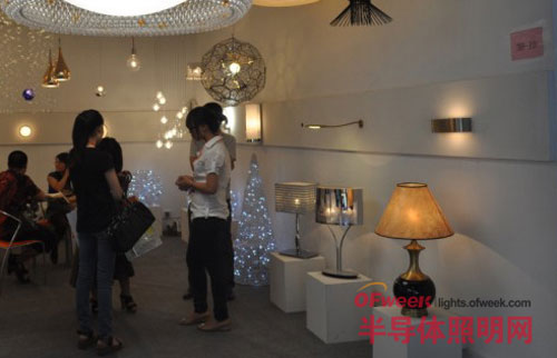 “企业热，观众冷” 图说2012灯博会