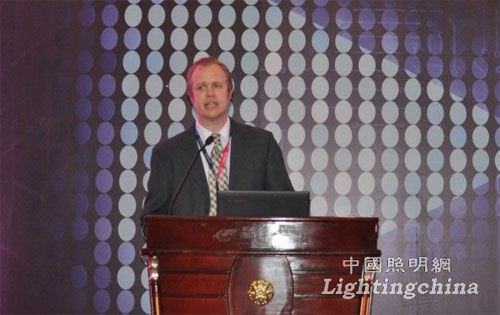 LED舞美灯市场与技术应用峰会近日召开