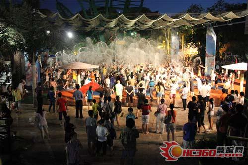 洲明参加“深圳LED行业千人泼水节迎大运” 洲明参加“深圳LED行业千人泼水节迎大运”