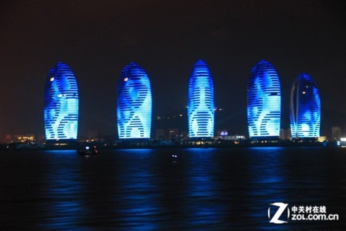 演绎民族风情 三亚凤凰岛LED夜景迷人