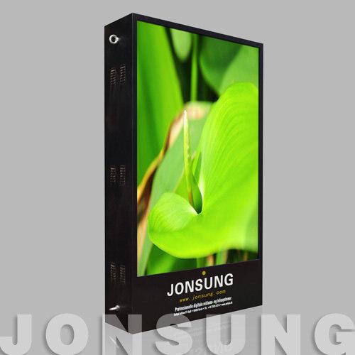 中祥创新承接以色列一千块公交车载LED显示屏项目