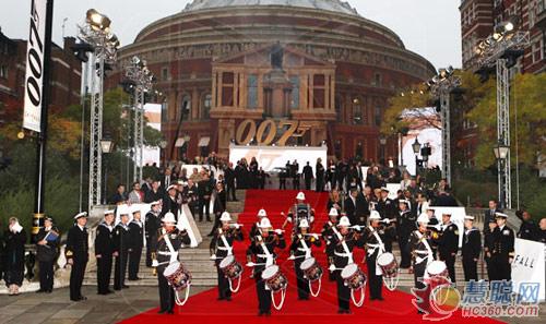 雷迪奥助兴《大破天幕危机》全球首映礼