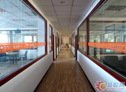 精准市场定位 铸就漳州彩亮一片辉煌