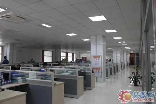 强力巨彩制胜之道：品质 技术 渠道