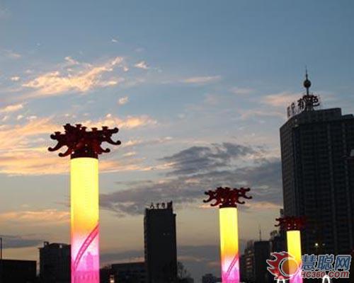 康佳视讯：沈阳市府广场巨型LED灯柱屏耀亮华北