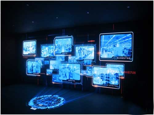 全球最大室内L巨型LED显示屏亮相武汉光谷