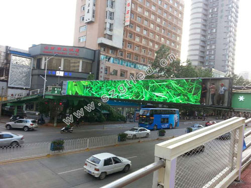 顾通P10户外全彩LED显示屏成功入驻昆明