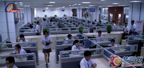 立业先立德，做事先做人——访厦门强力巨彩董事长朱志强