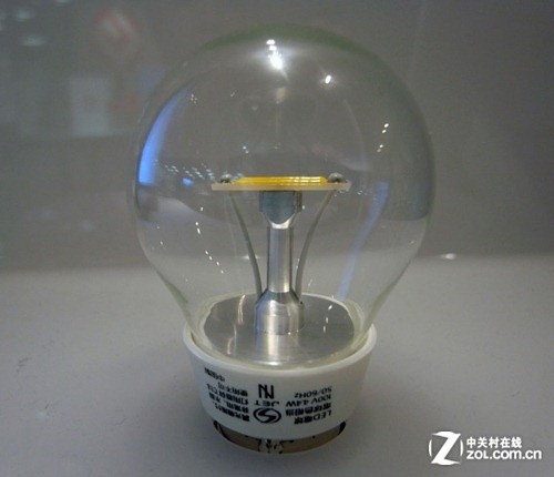 LED+白炽灯 松下推CLEAR LED两用灯泡