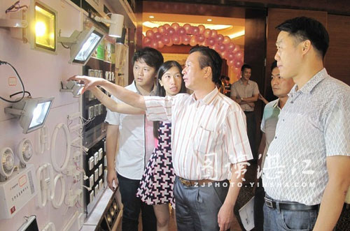 LED时代来临 LED知识讲座走进湛江