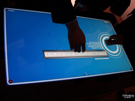 infoComm2013:三星展示超精细LED显示屏幕