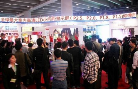 2013广州LED展落幕 蓝普推最小间距LED屏