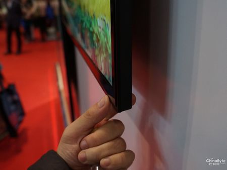 infoComm2013:三星展示超精细LED显示屏幕