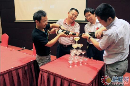 强力巨彩·诺瓦·创联战略峰会