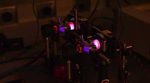 科学家成功从沙子中提取材料 替代LED灯泡稀土