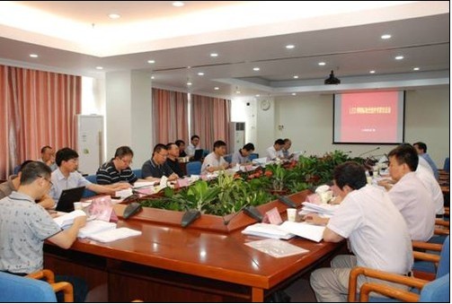 广东首创的LED标准光组件通过专家评审