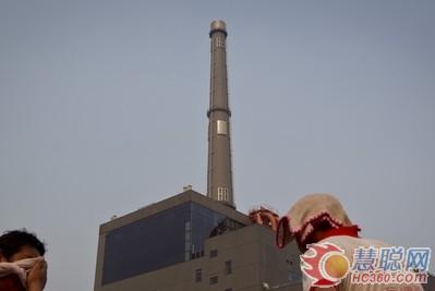 LED光源密布 世博信号塔因天气热爆表？