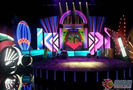 新亚胜光电:树立室内LED高清显示屏新典范 新亚胜光电:树立室内LED高清显示屏新典范