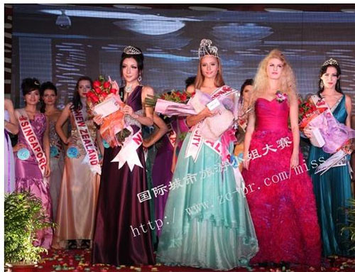 赫尔诺LED显示屏助阵城市旅游小姐总决赛 赫尔诺LED显示屏助阵城市旅游小姐总决赛