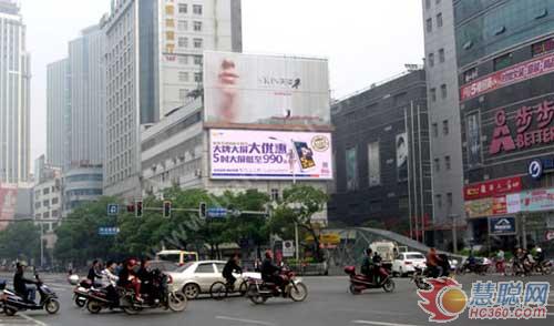 联建光电122平方米户外广告LED显示屏装点湖南怀化