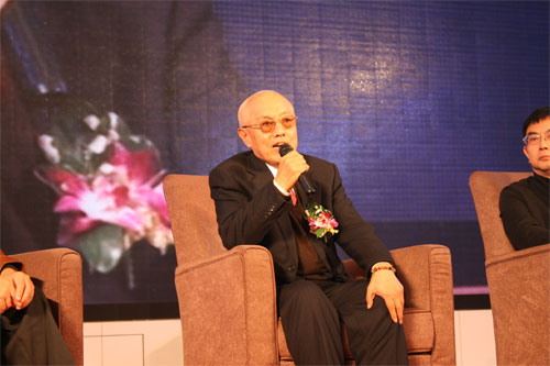 2013年LED屏高峰论坛：专家企业领导把脉行业发展