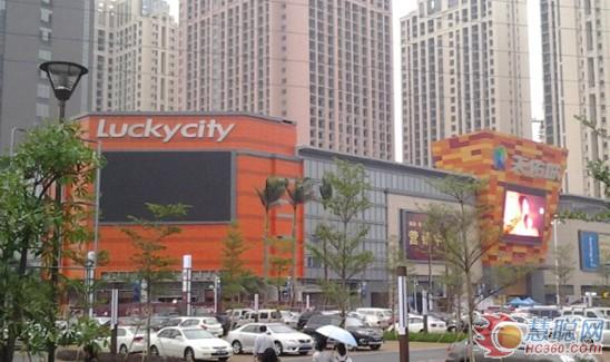 顾通P16户外全彩、P7.62室内全彩落户佛山天佑城