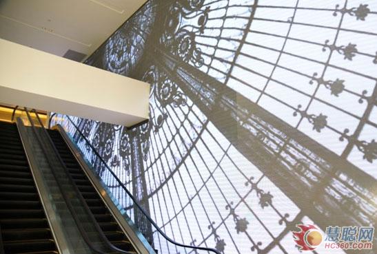 利亚德700平米巨屏演绎西单老佛爷轻奢视觉风潮 利亚德700平米巨屏演绎西单老佛爷轻奢视觉风潮