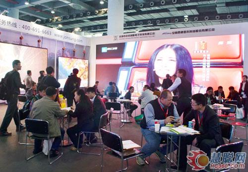 2014广州led展中祥创新工厂造访客户爆棚