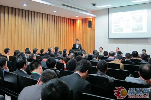 小间距LED屏测试标准发布会火爆广州LED展