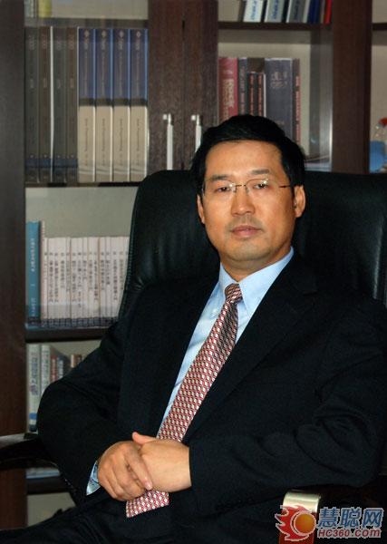 利亚德李军获“强力巨彩”杯十佳风云人物奖