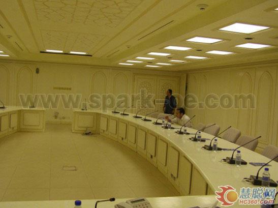 斯派克面板灯绽放于科威特某商业会议室 斯派克面板灯绽放于科威特某商业会议室