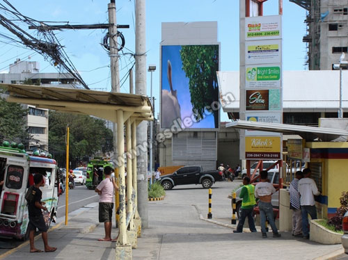 易事达打造旅游胜地宿务最大户外广告屏