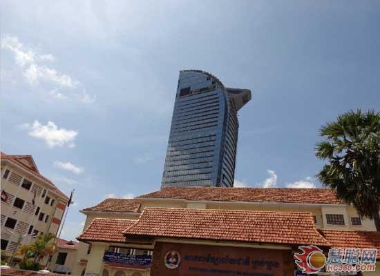 中池联华P20户外全彩LED显示屏柬埔寨亮相