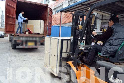 中祥创新P20户外led显示屏出货南美洲地区