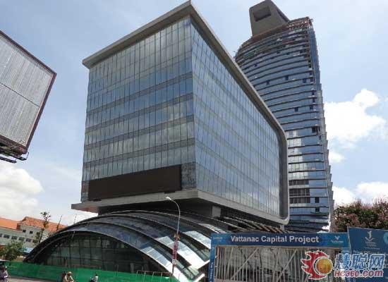 中池联华P20户外全彩LED显示屏柬埔寨亮相