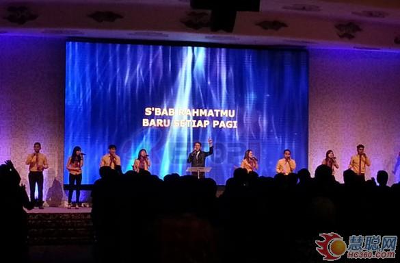 锐拓P4户内LED全彩显示屏亮相印尼教堂 锐拓P4户内LED全彩显示屏亮相印尼教堂