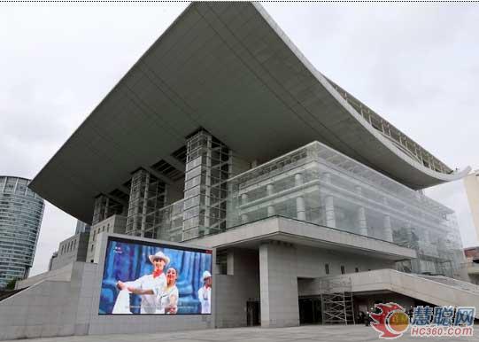 上海大剧院下周四修后亮相 LED大屏幕提升人性化 上海大剧院下周四修后亮相 LED大屏幕提升人性化